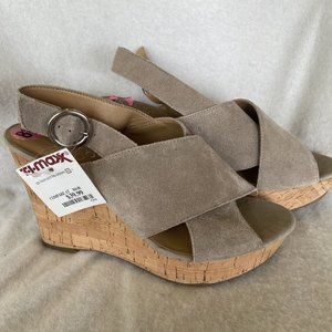 Franco Sarto suede wedge